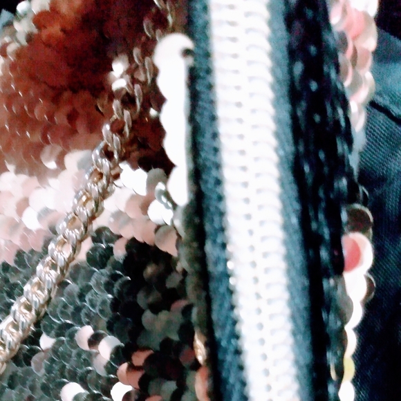 OLD NAVY SEQUINS CROSSBODY BAG - Picture 7 of 10